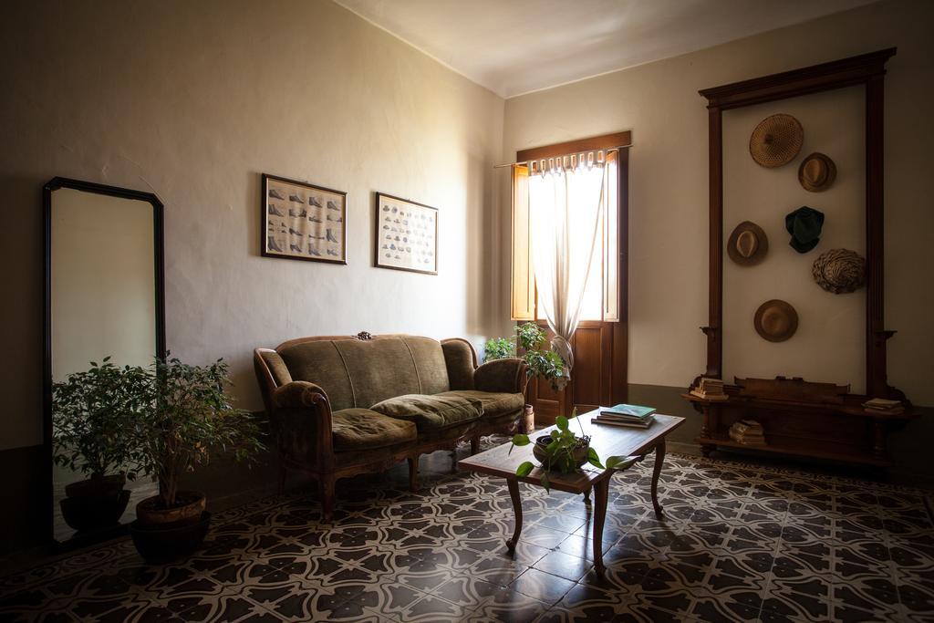 مبيت وإفطار سورسو Piazza San Pantaleo المظهر الخارجي الصورة